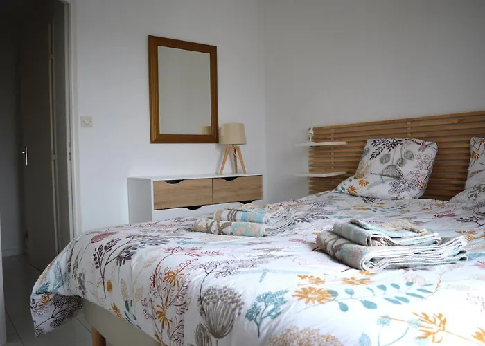 Triplex Avec Jardinet - Wifi - A 400m De La Courseulles-sur-Mer