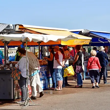 Дом отдыха Triplex Avec Jardinet - Wifi - A 400m De La