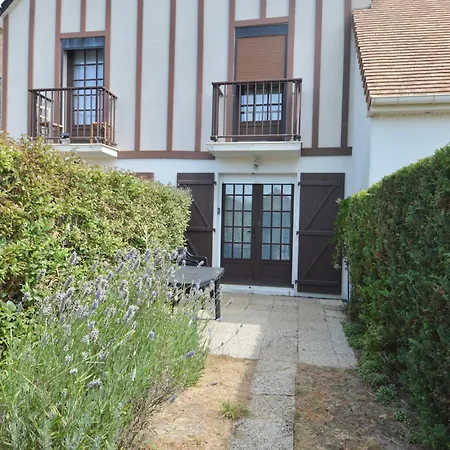 Triplex Avec Jardinet - Wifi - A 400m De La * Courseulles-sur-Mer