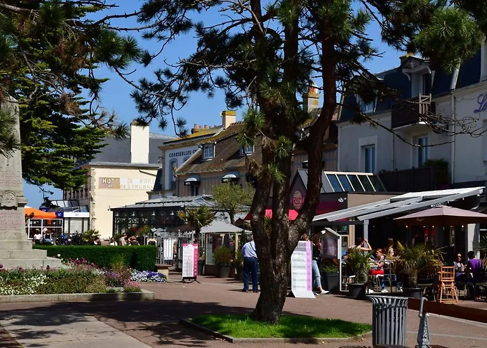 Triplex Avec Jardinet - Wifi - A 400m De La Courseulles-sur-Mer